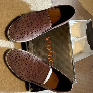 Vionic women’s size ten splendid midiperf dusk color mauvish